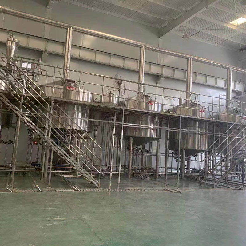 渝中精酿啤酒设备厂—平面布置、设备设计、制造、调试、培训等一条龙服务_COPY